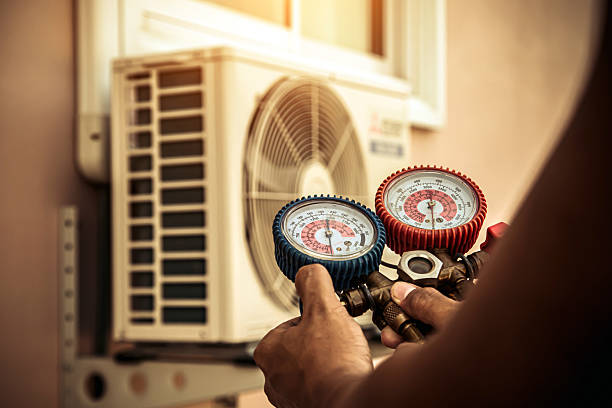 Professional Ac Installation technician working in Newdale, ID